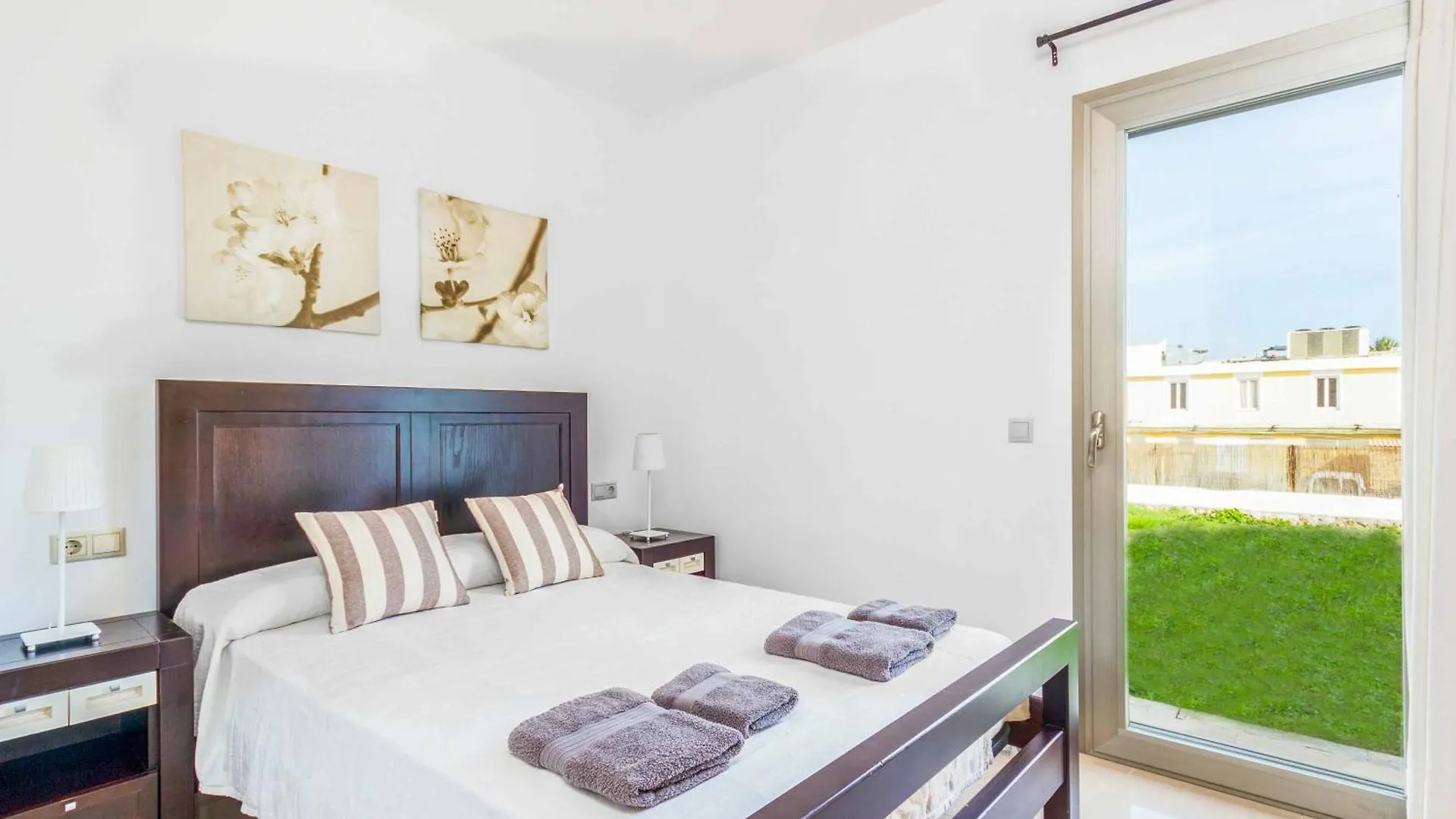 Villa Melody Cala'N Bosch  0*, Cala'N Bosch (Menorca) Spain